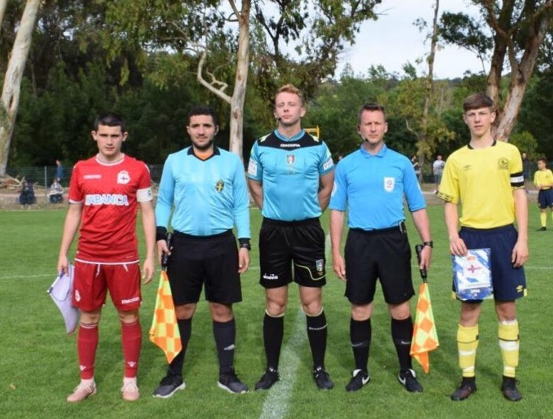 axiwi-referee-academy-voetbal-scheidsrechters-ibercup-cascais-2019-veld